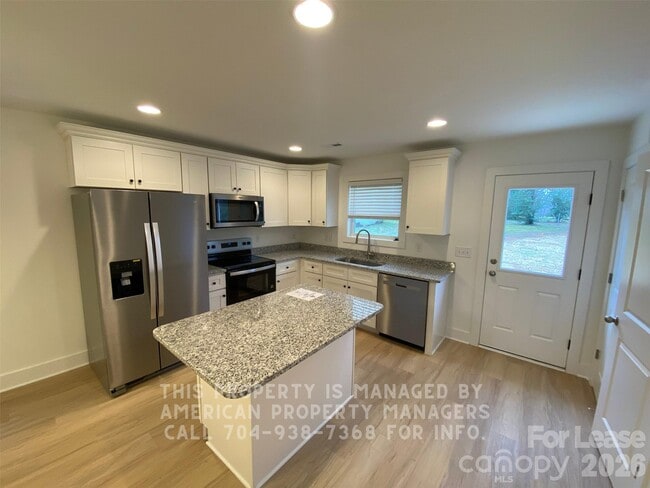 Foto del edificio - 408 Vance Ave