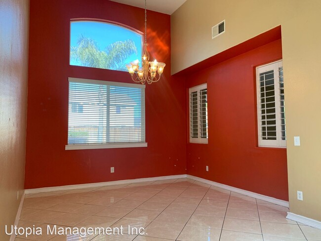 Foto del edificio - 4 br, 2.5 bath House - 5546 Cheryl Street