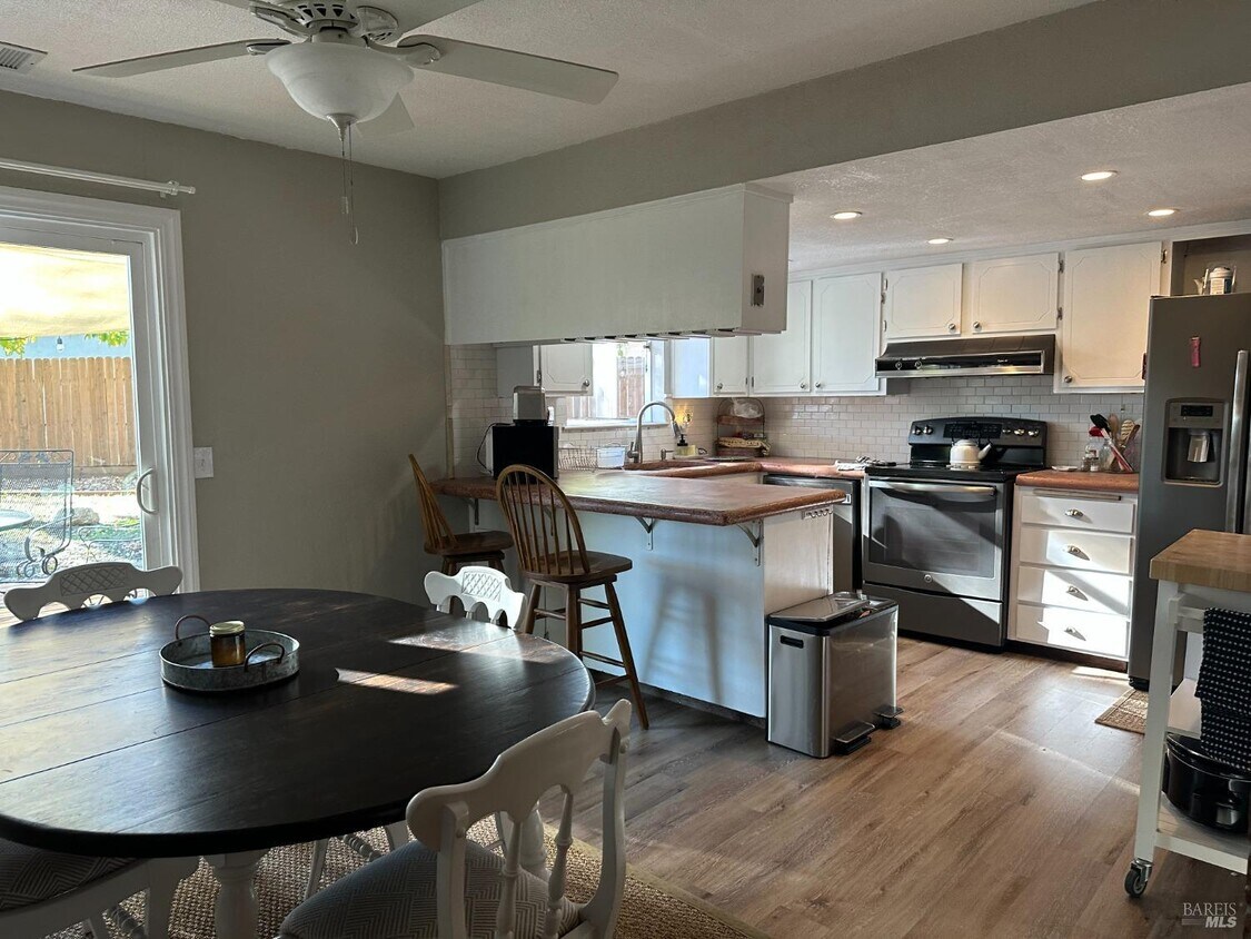 Foto principal - 460 Burlington Dr