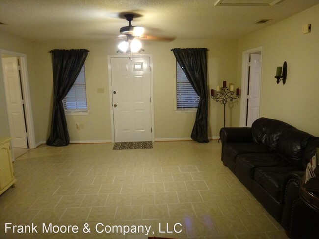 Building Photo - 2 br, 2 bath House - 104 Holcomb St