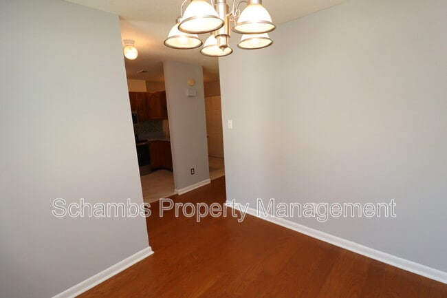 Building Photo - 7283 Sandy Creek Dr