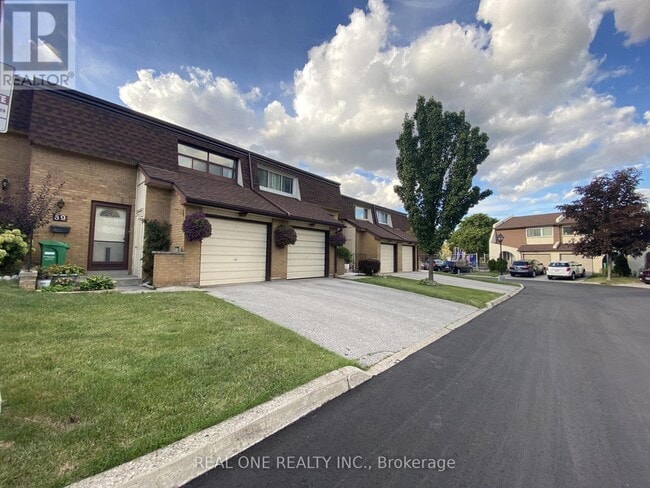 Building Photo - 41-41 Mississauga Vly Blvd