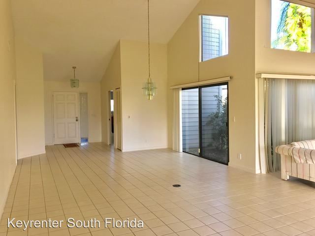 Building Photo - 6672 S Pine Ct