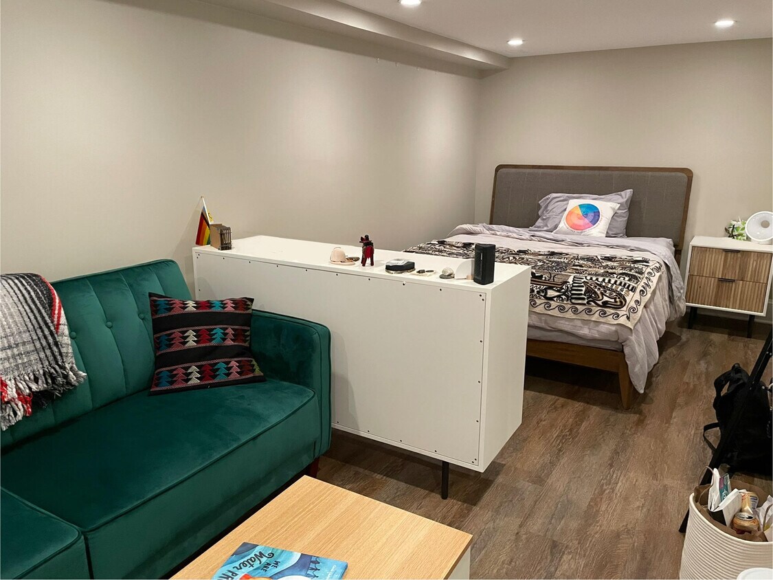 Foto principal - 657 Girard St NE