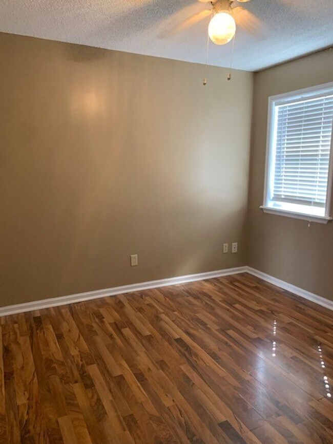 Foto del edificio - 3BD/2B in Remerton