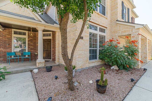 Photo - 115 Knights Cross Dr House