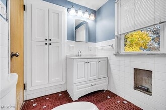 Building Photo - 4430 Silsby Rd