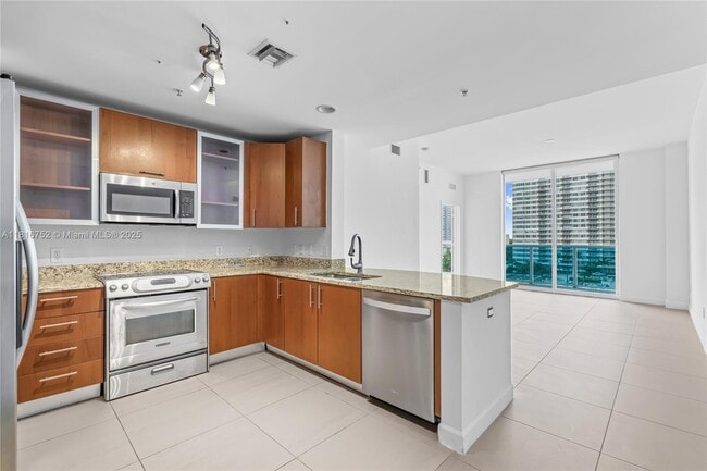 Foto del edificio - 1945 S Ocean Dr