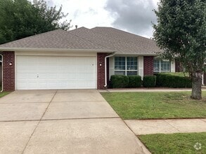 Building Photo - 12204 Hickory Creek Blvd