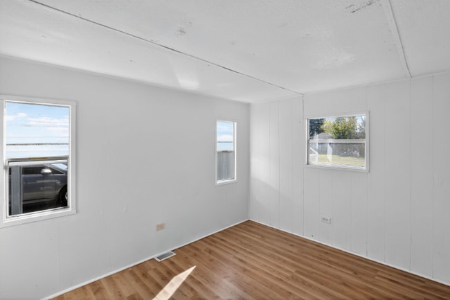 Building Photo - 220 N Illinois Ave