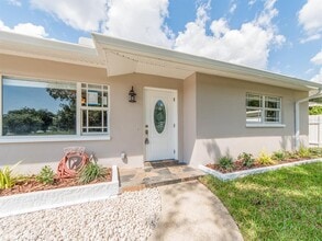 Building Photo - 682 Druid Park Dr W
