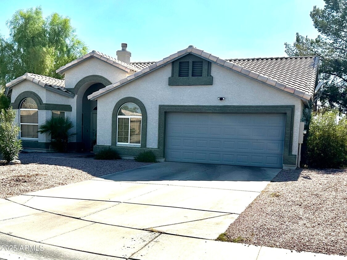Foto principal - 1755 W Aspen Ave