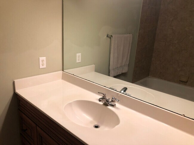 Foto del edificio - 304 Gary Cir