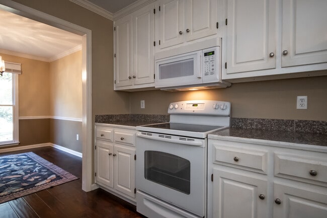 Foto del edificio - 119 Spring Lake Dr