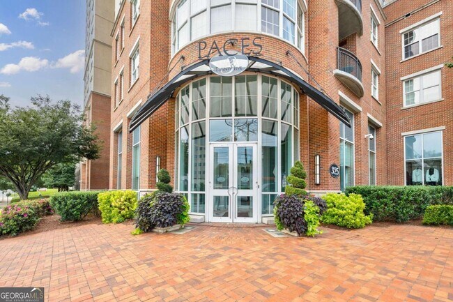 Foto del edificio - 325 East Paces Ferry Rd NE