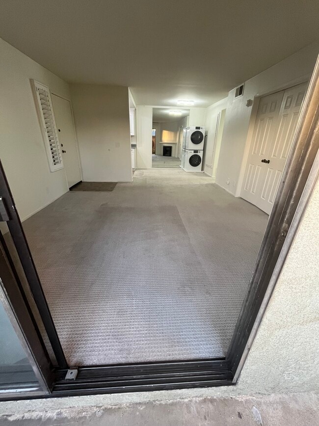 Building Photo - 1161 Packers Cir
