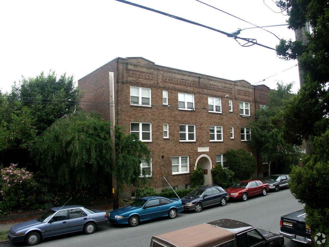 Building Photo - Averill Apartments