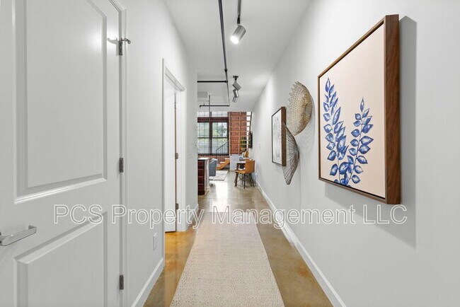 Building Photo - 815 Porter St
