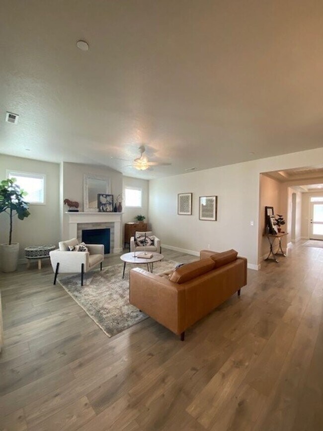 Foto del edificio - 2534 Brodie Ln