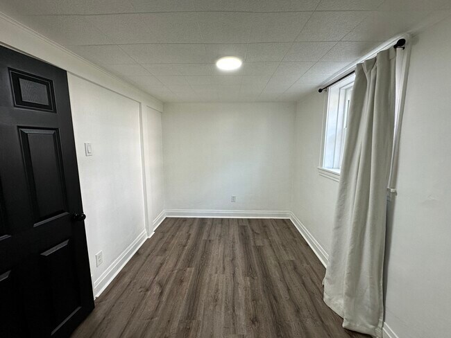 Foto del edificio - 4904 N Austin Ave