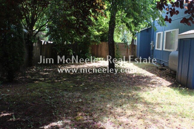 Building Photo - 3 br, 1 bath House - 52564 North Rd