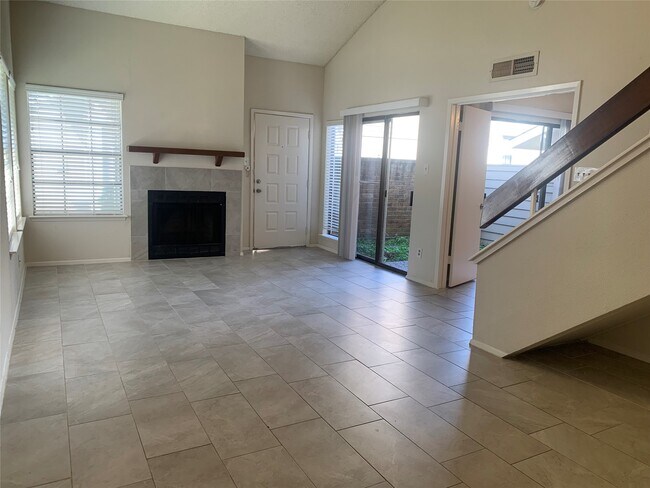 Foto del edificio - 2710 Grants Lake Blvd