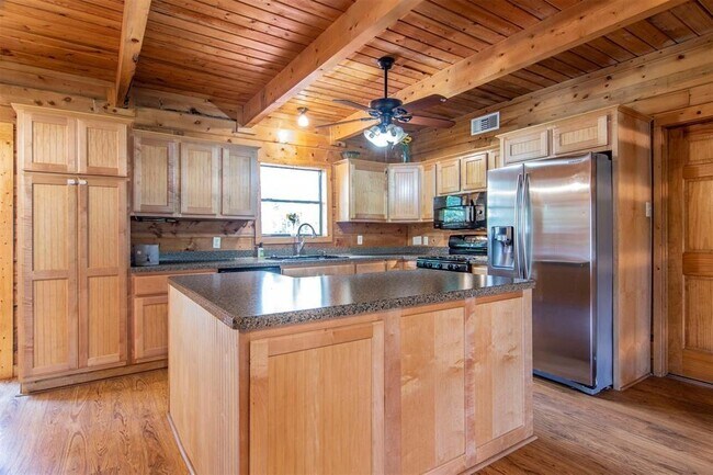 Foto del edificio - 11921 Silver Leaf Ln