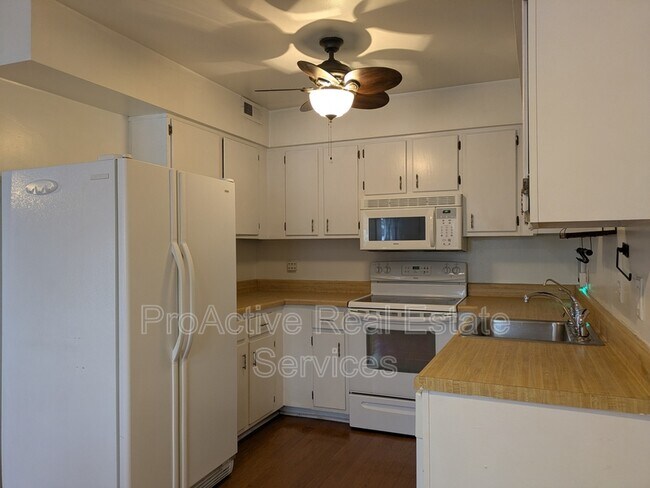 Foto del edificio - 1326 W Ocean View Ave