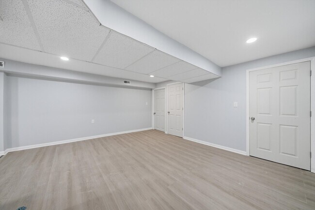 Foto del edificio - 6833 S Merrill Ave