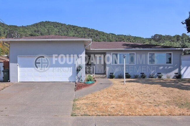 Foto del edificio - Santa Venetia Charmer 3BD+/2BA-Pool- FOUND...
