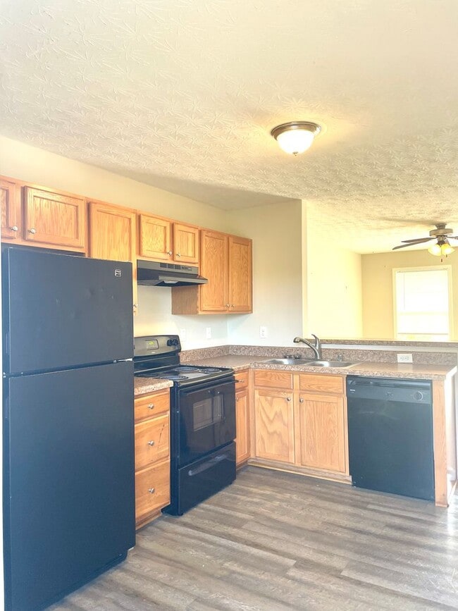 Building Photo - Lower Stone Apartments