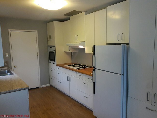 Foto del edificio - 5330 Moddison Ave