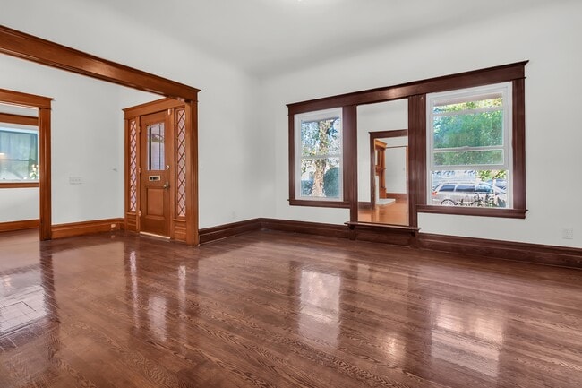 Building Photo - 2633 S Halldale Ave
