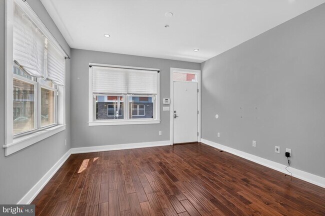 Building Photo - 1259 S 19th St
