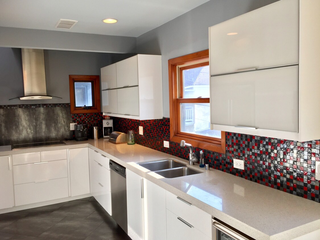 727 Manhattan Ave, Hermosa Beach, CA 90254 House for Rent in Hermosa Beach, CA