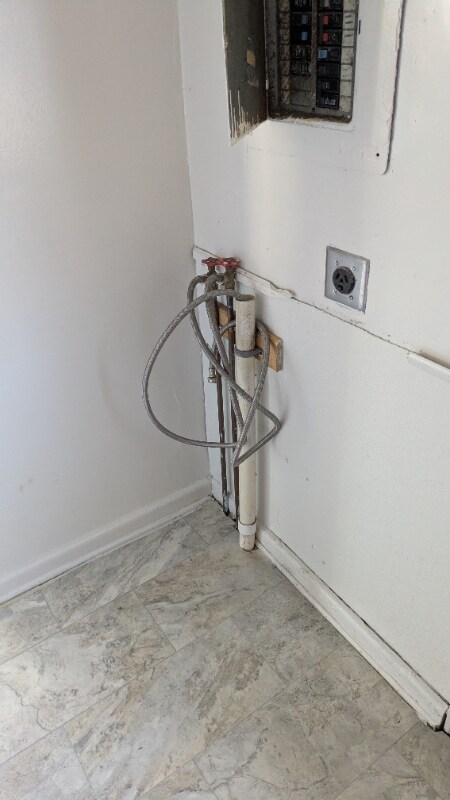 Foto del edificio - 623 Dudley Ave