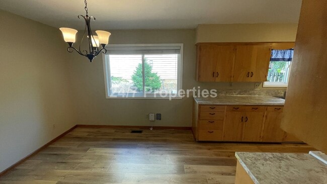 Foto del edificio - Spacious 4BD I 2BA Home w/ Separate Living...
