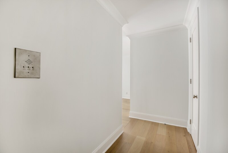 Building Photo - 225 W 23rd St
