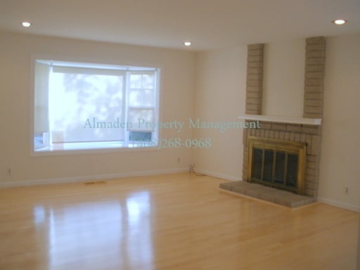 Foto del edificio - Almaden Valley Home near Los Alamitos Cree...