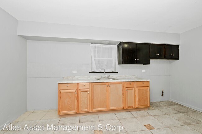 Building Photo - 3 br, 2 bath House - 8918 S Essex Ave