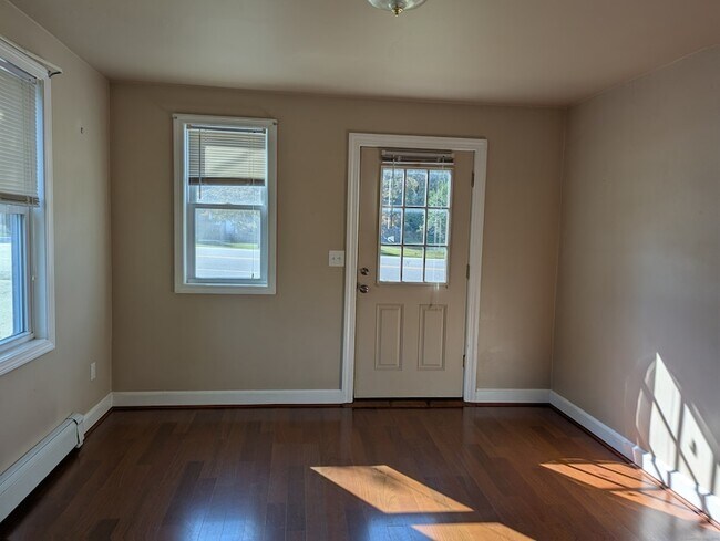 Foto del edificio - 778 Buddington Rd