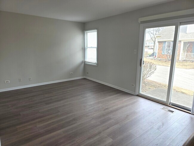 Foto del edificio - 2549 College Hill Cir