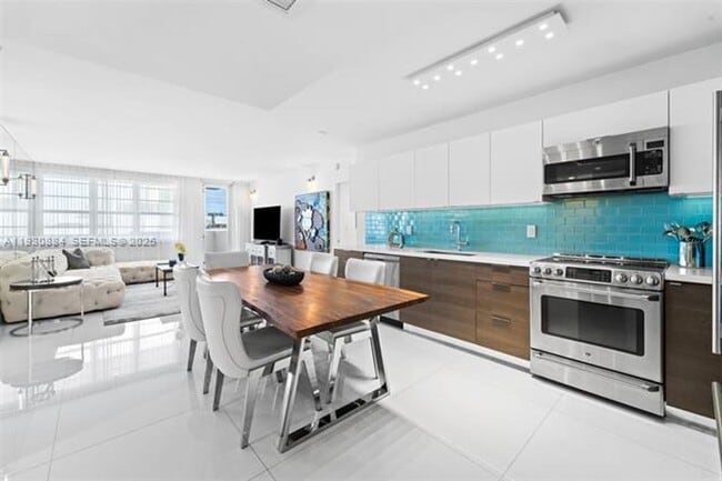 Foto del edificio - 100 Lincoln Rd