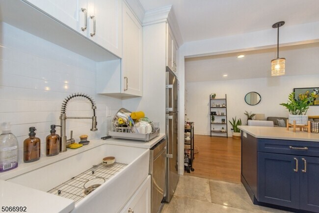 Foto del edificio - 376 Claremont Ave