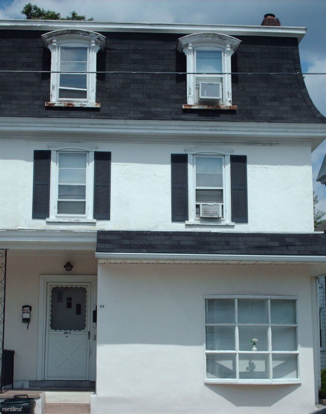 Primary Photo - 23 N Front St