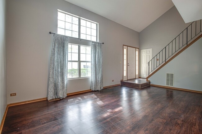2 story living room and foyer - 240 Acorn Dr