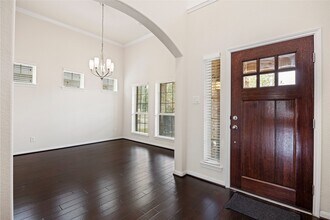 Building Photo - 16726 Sycamore Bend Dr