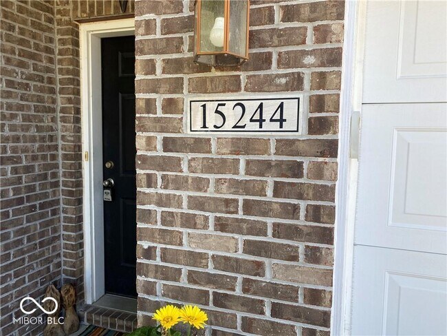 Foto del edificio - 15244 Dry Creek Rd