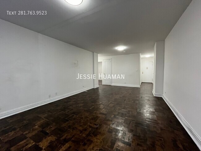 Building Photo - 96 Fifth Avenue -4CD
