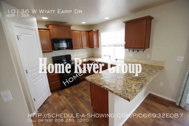 Building Photo - 10136 W Wyatt Earp Dr